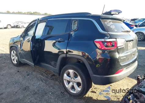 2018 Jeep Compass Latitude 4X4 z USA, uszkodzony, nr VIN 3C4NJDBB1JT484239